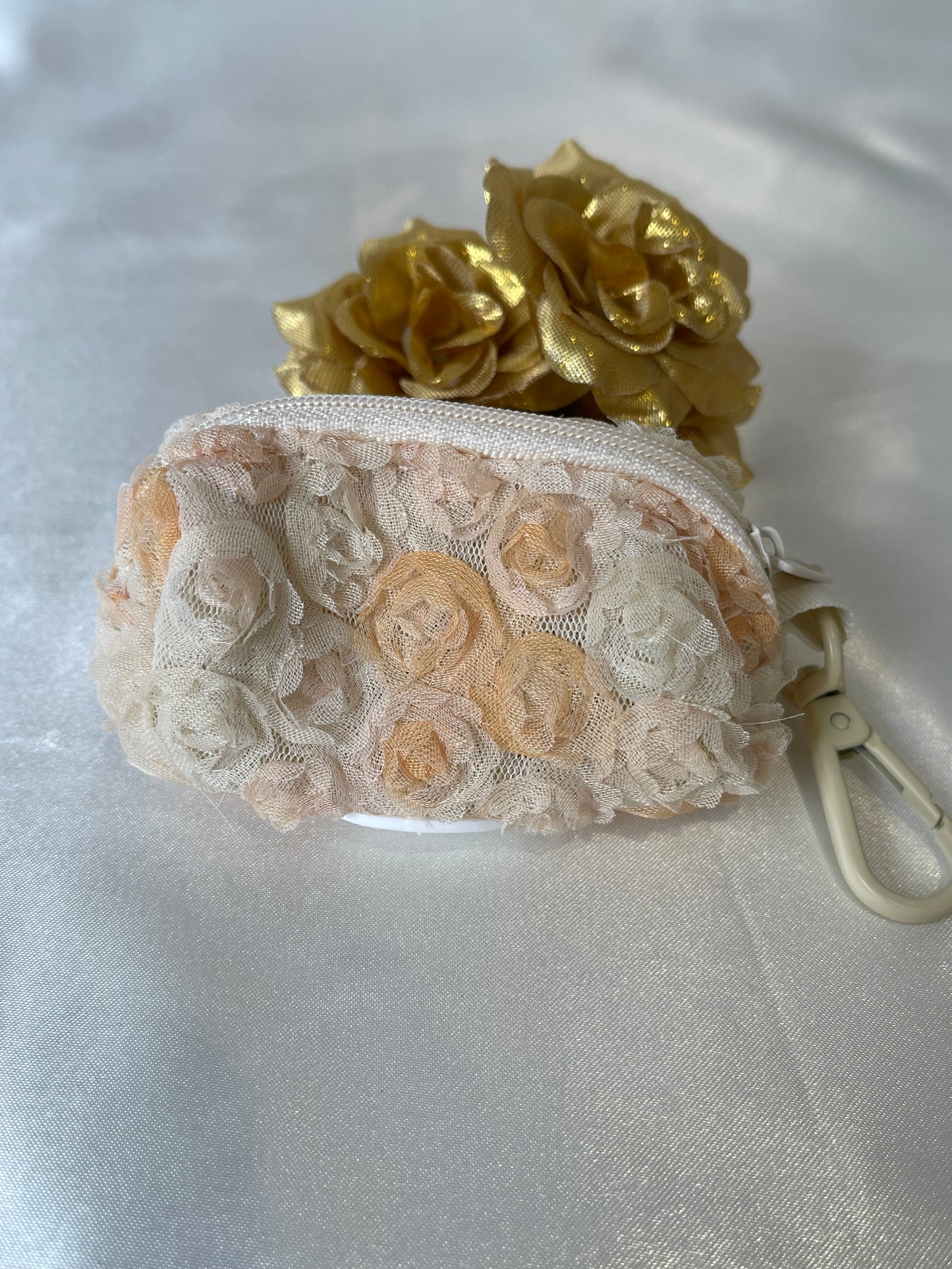Auriel poop bag holder